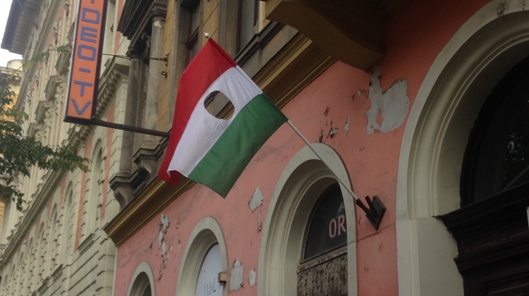 Xpat Explainer: The Story Of Hungarian Flag With A Hole