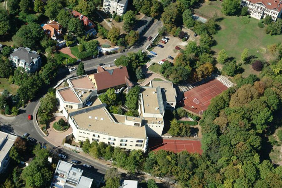 Britannica British School Buys District XII Building In Budapest