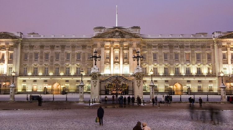 Hungarian Start-Up Presented British Royal Family With A Breath-Taking Christmas Show