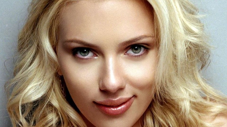 Actress Scarlett Johansson Denies Praising Budapest Mayor Tarlós