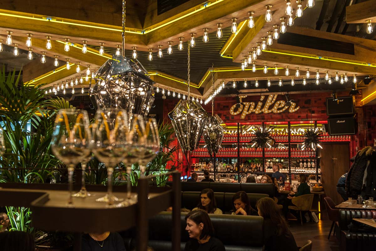 Photo Review: Spíler Buda @ MOM Park Rockstar Restaurant Is A Smash Hit