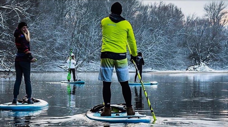 'Christmas SUP' In Budapest, 23 December