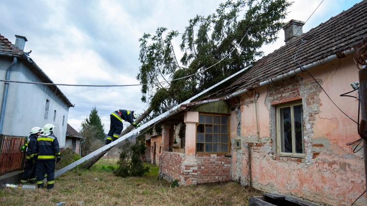 Disaster Management Warns Of Ciara Cyclone In Hungary