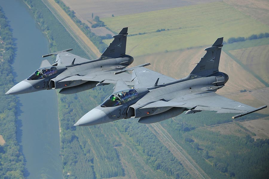 Hungarian Gripens Scrambled Due to Unidentified Aircraft from Ukraine