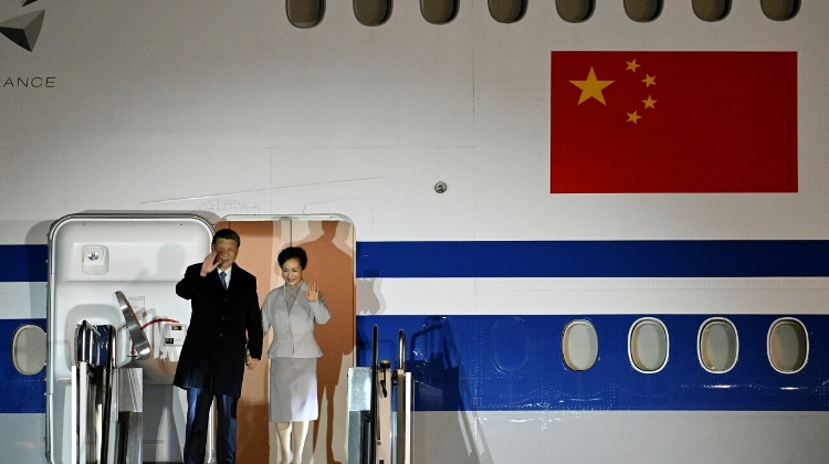 Video: Xi Jinping in Budapest, First Chinese Head of State to Visit in 20 Years
