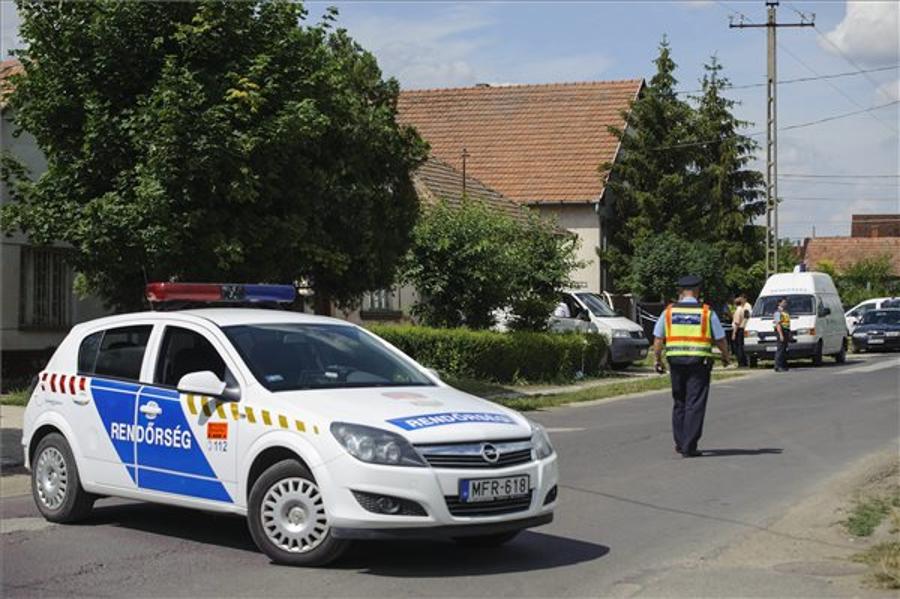 Hungarian Policeman Detained For Armed Robbery